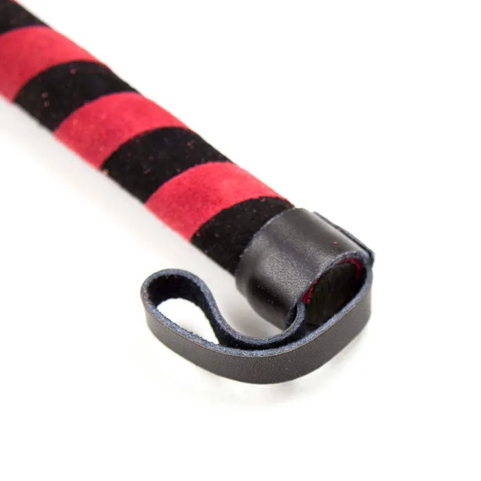 Vibrators | Smart Moves Smart Moves - Lederen Flogger - 39 cm - Zwart/Rood Vibrators | Smart Moves Smart Moves - Lederen Flogger - 39 cm - Zwart/Rood