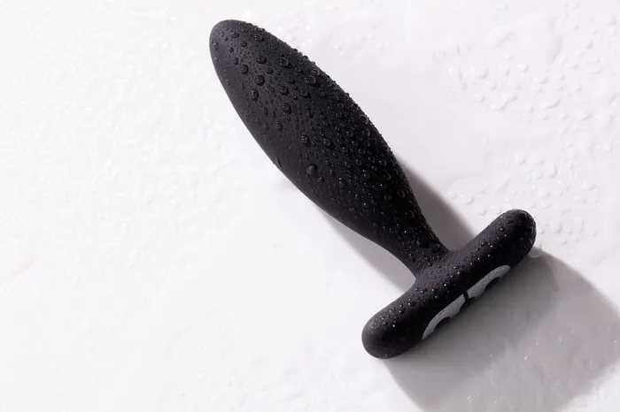 Je Joue Vesta Vibrating Butt Plug - Rumbly Vibes - Ideal for Beginners | Anal